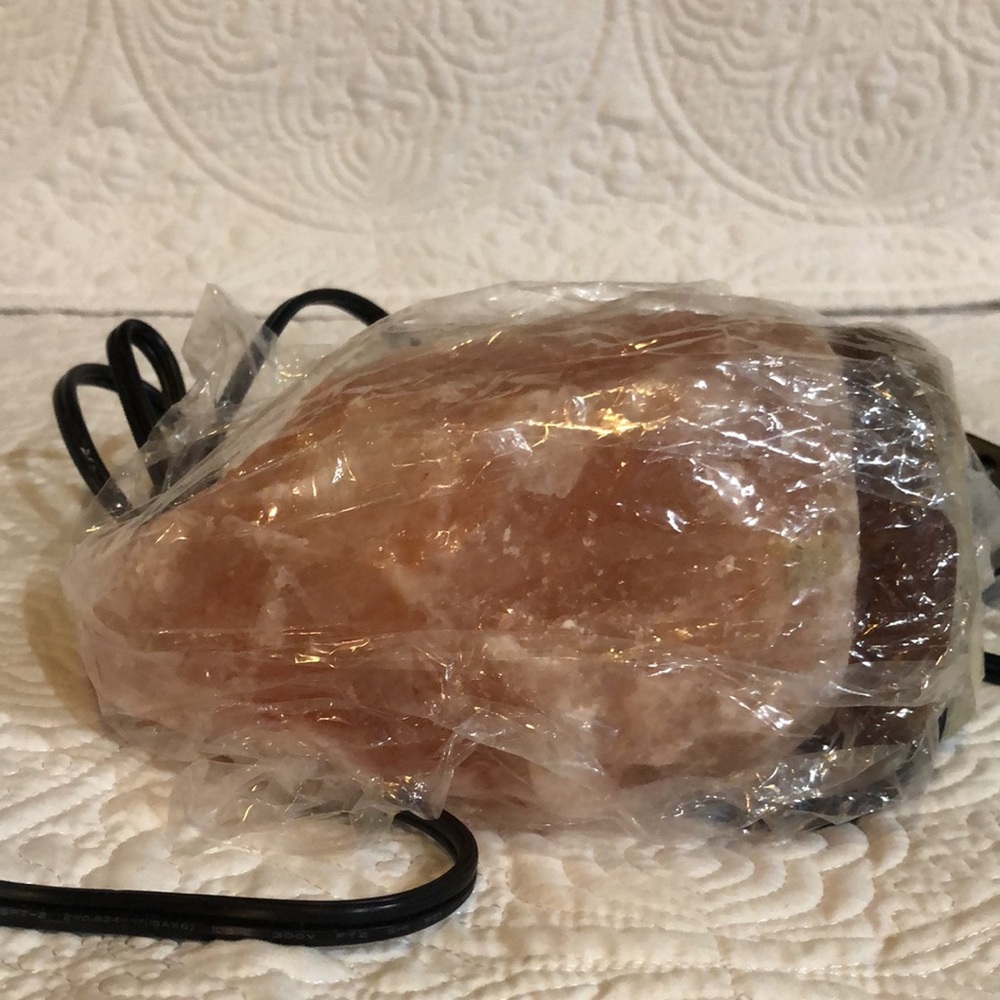 Himalayan Rock Salt Lamp - Picture 8 of 13